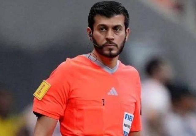 阿联酋裁判组执法中印战 曾主吹中新战罚下李源一